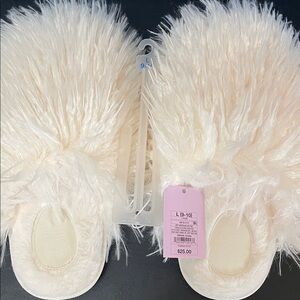Wild Fable Cream Fluffy Slippers